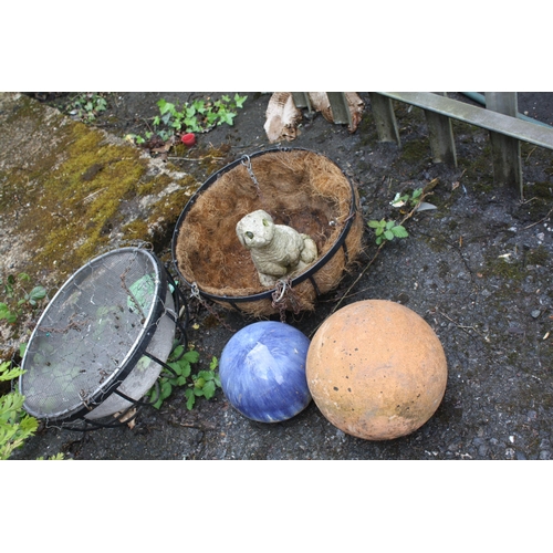 48 - Terracotta sphere 8