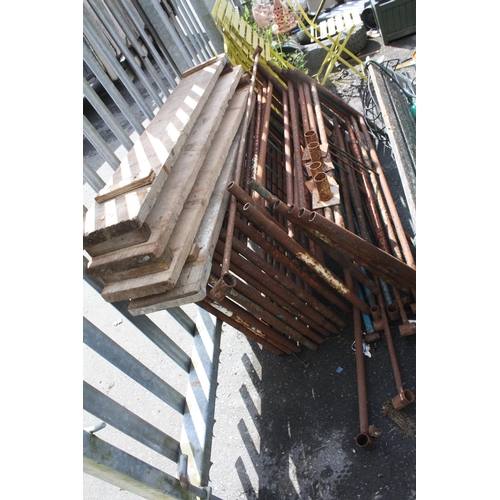 55 - Tower scaffold with braces, feet & 4 scaffold boards -each section 48
