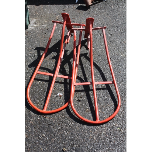 61 - Pair saddle racks 22