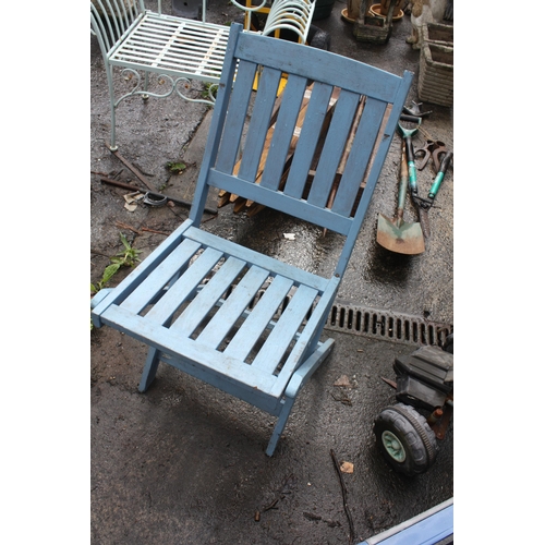 101 - Blue folding garden chair