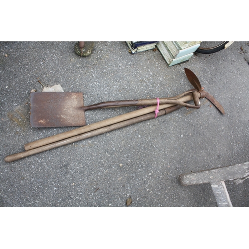 203 - 3 garden tools