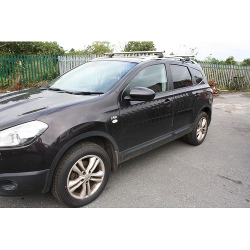 1 - Nissan Qashqui 7 seater, MOT  expired 15.08.24 166,000 miles
Good bodywork & tyres- needs rear cross... 