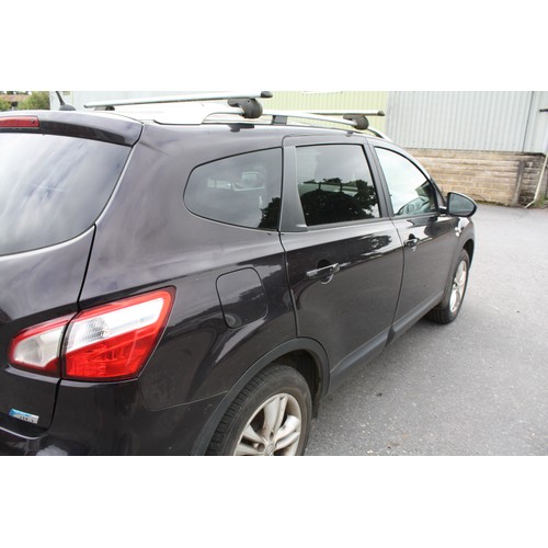 1 - Nissan Qashqui 7 seater, MOT  expired 15.08.24 166,000 miles
Good bodywork & tyres- needs rear cross... 