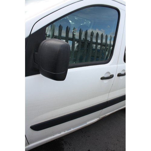 3 - Peugot Expert HDI SWB panel van 1560 cc diesel reg KR09 WJK 1 side loading door, age related marks M... 