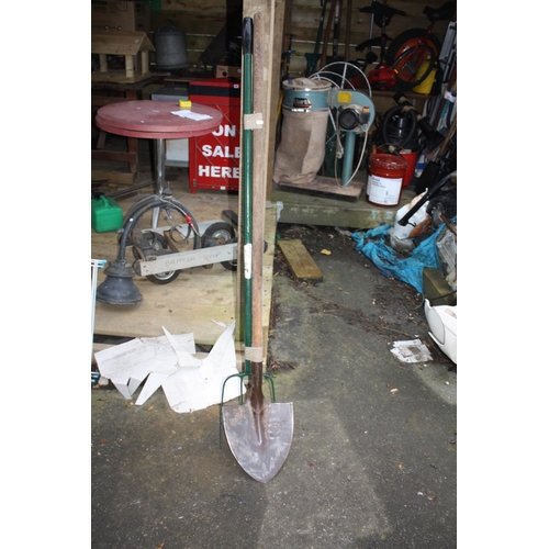 70 - Devon shovel & long handled fork