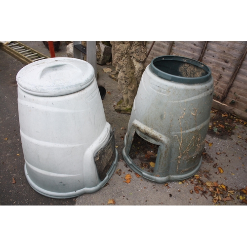 94 - 2 green compost bins, 1 with lid