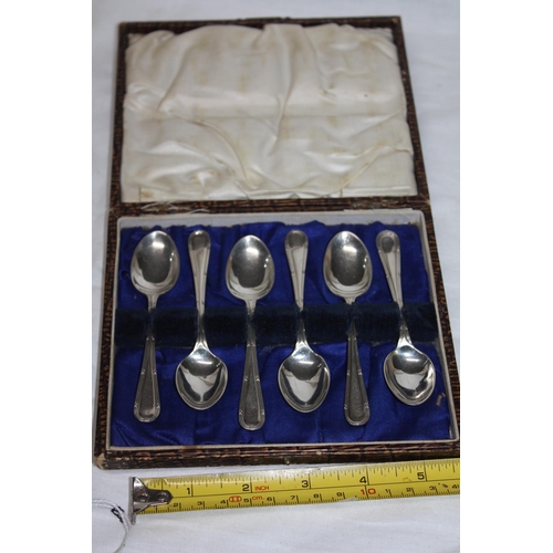 1165 - Cased set 6 silver teaspoons William Hutton Sheffield 1922 90 grammes