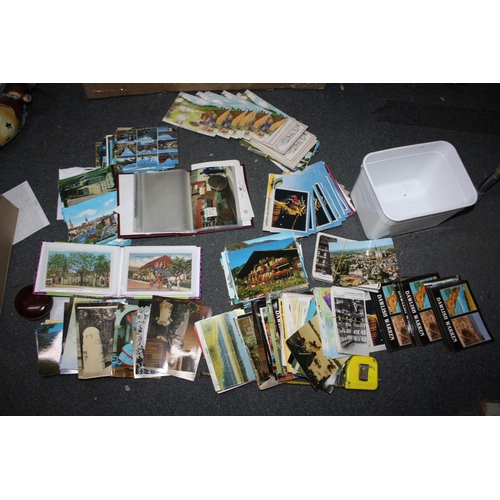 1519 - Quantity used & unused postcards