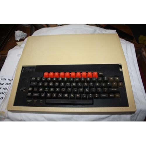 1526 - Vintage BBC computer a/f