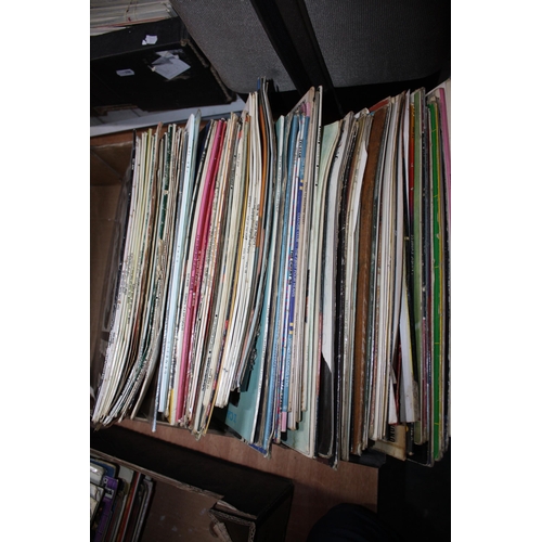 1538 - Box numerous LP records a/f