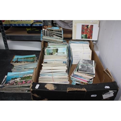 1539 - Box numerous assorted postcards