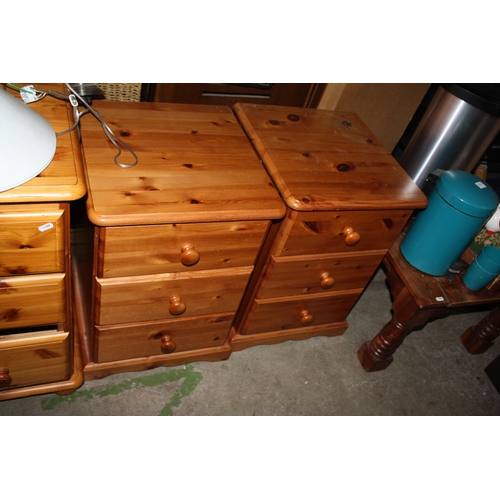 1910 - Pair pine bedside cabinets 24 1/2