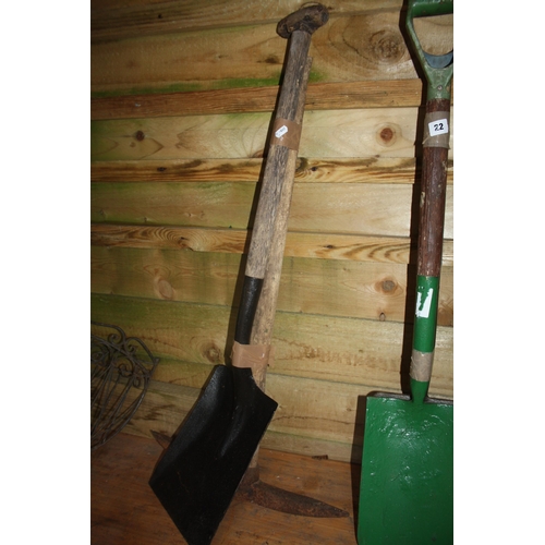 89 - Pick axe & shovel