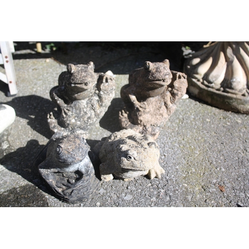 58 - Pair of concrete frogs 9
