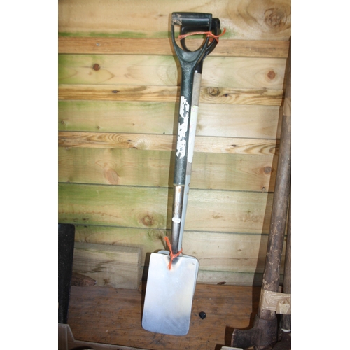 80 - Border fork & spade