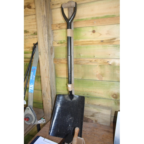 81 - Pick axe & shovel