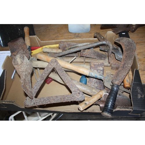 83 - Box garden hand tools etc