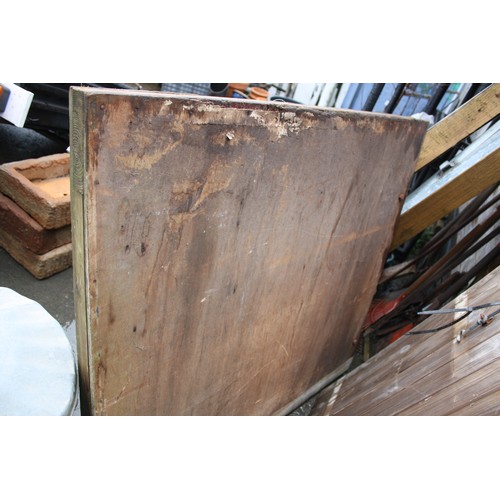 117 - 2 Stable doors with hinges and framework 79