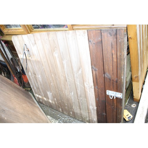 117 - 2 Stable doors with hinges and framework 79