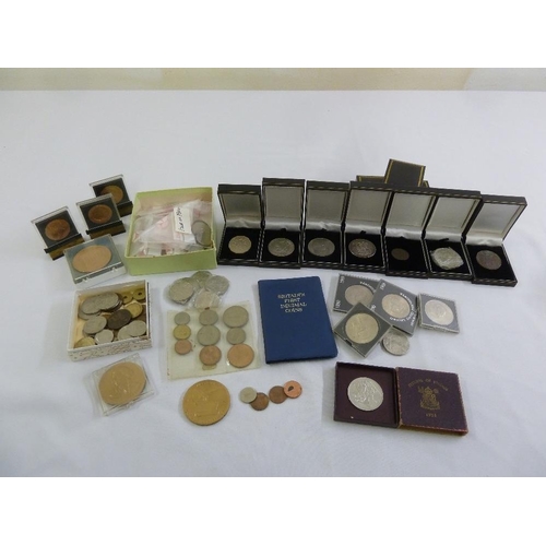 466 - A quantity of GB, USA and Australian coins and medals to include a 1890 crown and plastic 1953 set