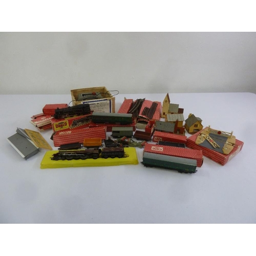 429 - A quantity of Hornby OO gauge model railway engines, coaches, track and controller