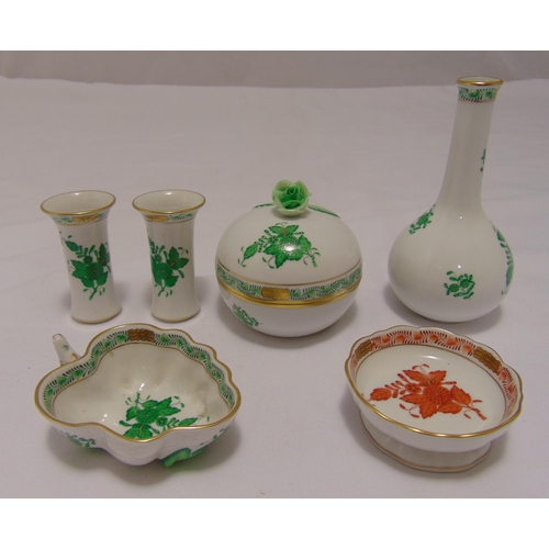 87 - A quantity of Herend porcelain to include a covered bowl, two dishes and three vases (6)