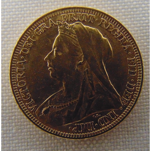 352 - Victorian 1895 sovereign