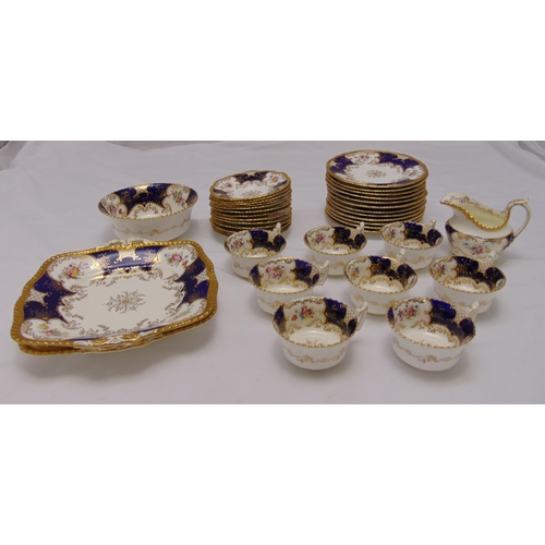 121 - Coalport Batwing tea service to include cups, saucers, a cake plates, a milk jug and a sugar bowl (3... 