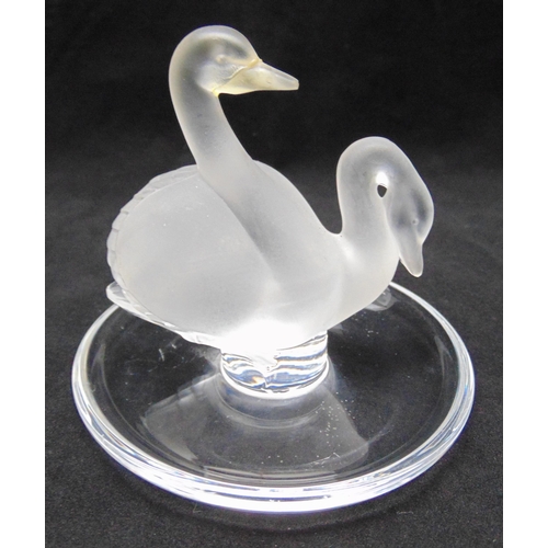 167 - Lalique pin tray with frosted glass swan figurine, marks to the base, 8.5cm (h)