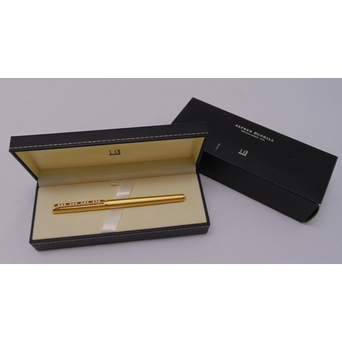 241 - Dunhill fountain pen with 14ct gold nib in original packaging