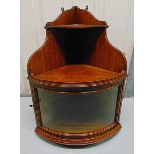 20 - An Edwardian mahogany glazed corner cabinet, 71 x 54 x 41cm