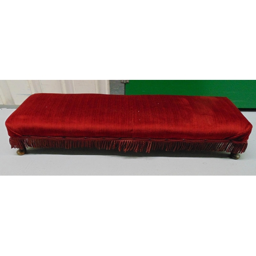 25 - A Victorian rectangular upholstered foot stool on four pad feet, 21 x 105 x 28cm