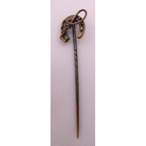 344 - 15ct yellow gold horseshoe tie pin, approx total weight 1.9g