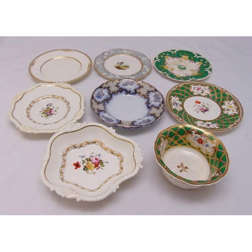 125 - A quantity of Rockingham porcelain to include dishes and bowls of various shape and style (8)