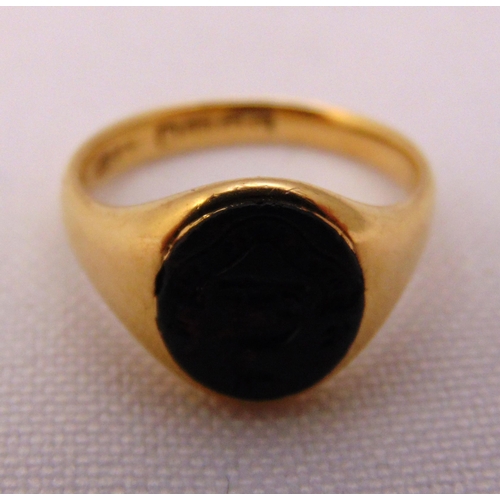 362 - 18ct yellow gold seal ring, approx total weight 4.6g