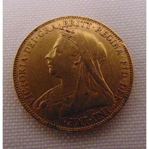 399 - Victorian 1900 sovereign