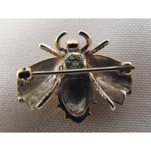 330 - Tiffany and Co. silver and 18ct gold Bumble Bee brooch, approx dimensions 2 x 2.5cm