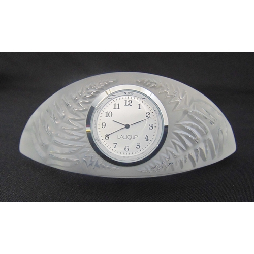 122 - Lalique frosted glass oval form Pendulette Fougeres desk clock in original packaging, 5.5 x 13cm