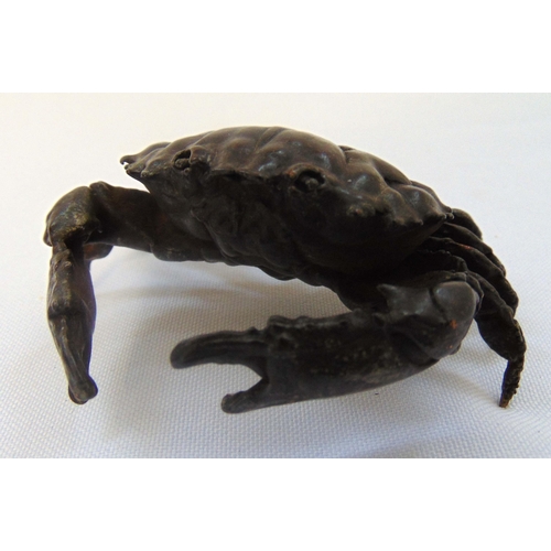 153 - A Japanese Okimono bronze figurine of a crab, marks to the base, 3.5 x 7 x 6cm