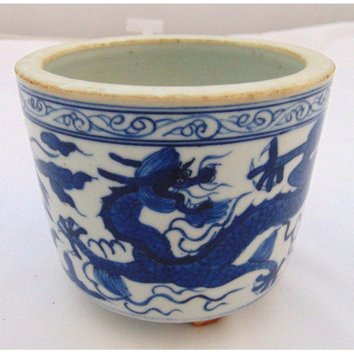 132 - A Chinese Qing dynasty style blue and white circular vase decorated with dragons, 11.5 x 13.5cm