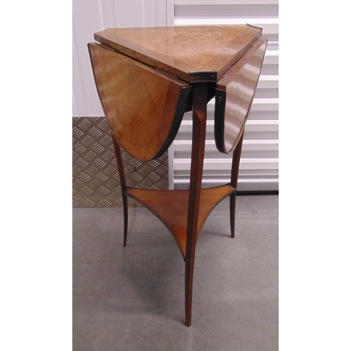 7 - A 19th century clover shaped drop leaf table with parquetry inlay on three scroll legs, A/F, 72.5 x ... 