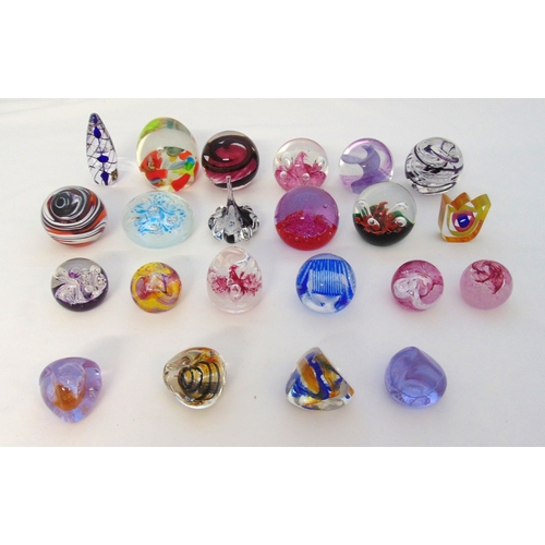 133 - A quantity of glass paperweights to include Caithness (22)