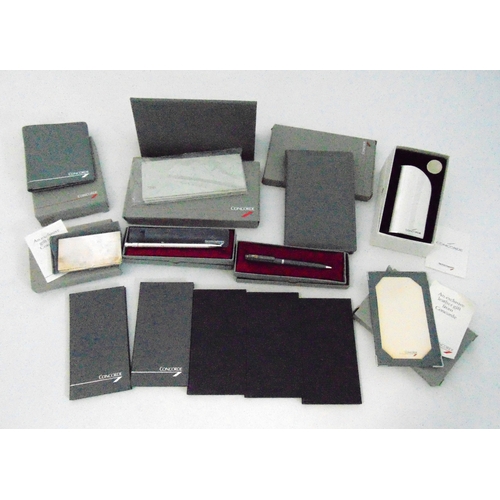 173 - A quantity of Concorde presentation collectables to include a ball point pen, a propelling pencil, a... 