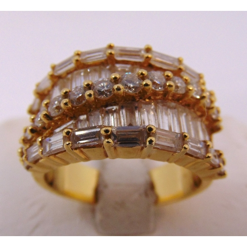 272 - 18ct yellow gold and diamond dress ring, approx total weight 12.9g