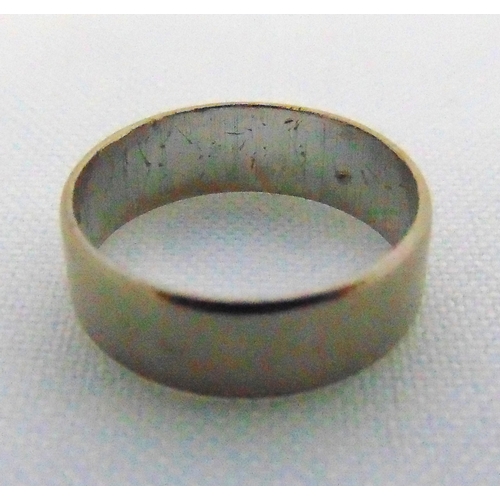 289 - 18ct white gold wedding band, approx total weight 4.2g