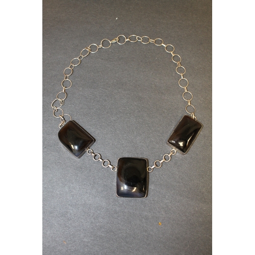 217 - Vintage 925 silver and Agate necklace