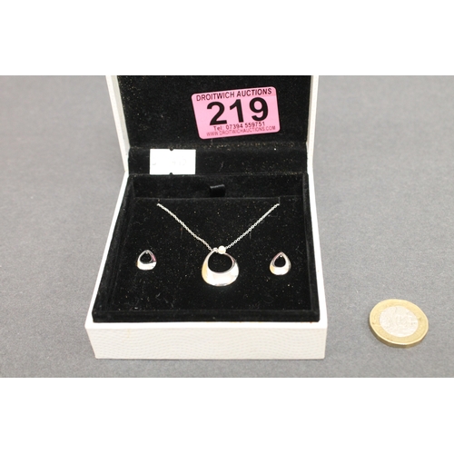 219 - 925 silver necklace with pendant and matching earrings boxed