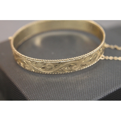 248 - 9ct rolled gold bracelet size 2.5'' wide