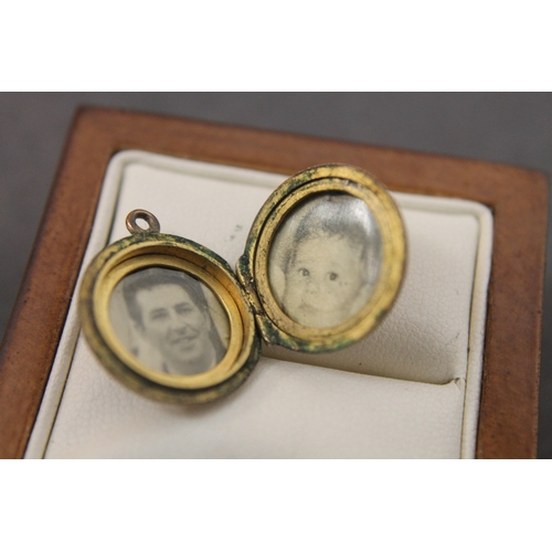 257 - Two lockets 9ct gold front and back on both weight 7.2 gms