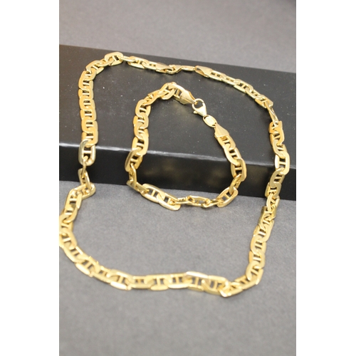 259 - Amoro 14 kt gold Italy Curb necklace and matching bracelet weighs 39.74 grams